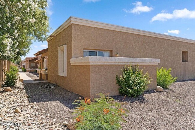 Foto del edificio - 330 W Tonopah Dr
