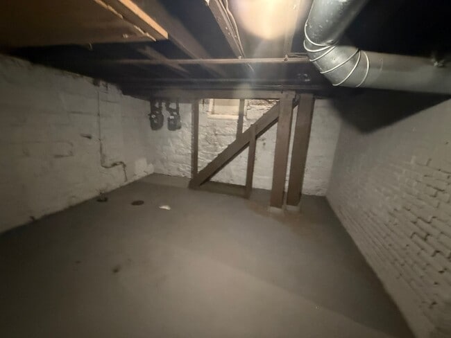 Building Photo - *Friendly Road, LLC 3404-3406 Walton Ave