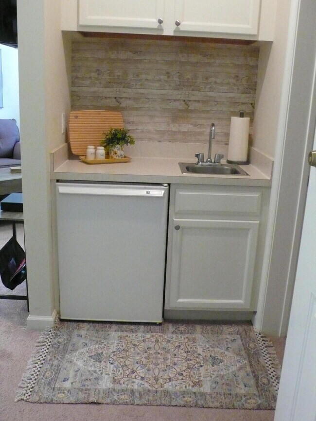 Foto del edificio - 8228 Mulligan Cir