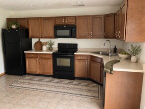 Building Photo - 1046 Laurel Tree Ct