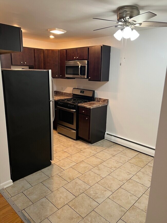 Foto del edificio - 2801 W Waveland Ave