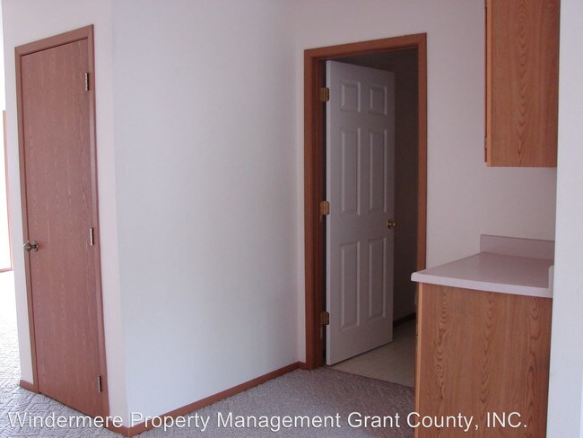 Foto del edificio - 1311-1311 Shaker Pl