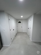 Building Photo - 826 Throgs Neck Expy