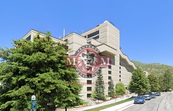Building Photo - 3125 Kennedy Dr