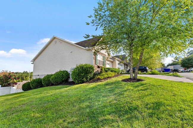 Photo - 2 Bedroom, 2 Bath Townhouse for Rent in Kn...