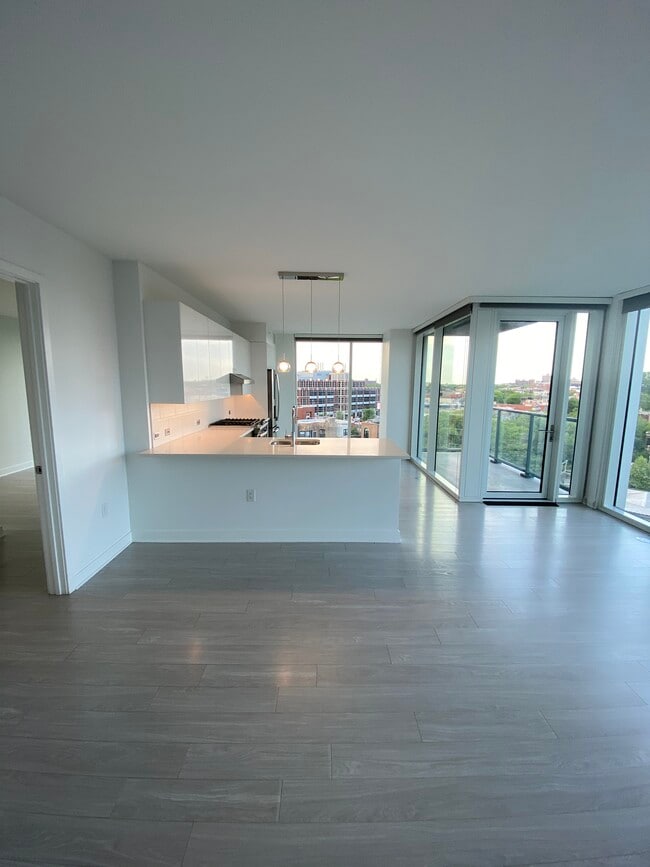 Foto del edificio - 2369 N Lincoln Ave