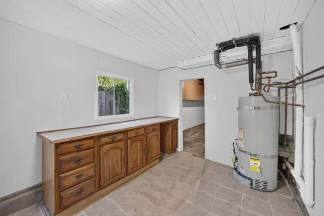 Building Photo - 333 Madrone St