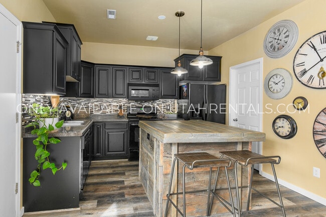 Building Photo - 11778 Zephyr Way