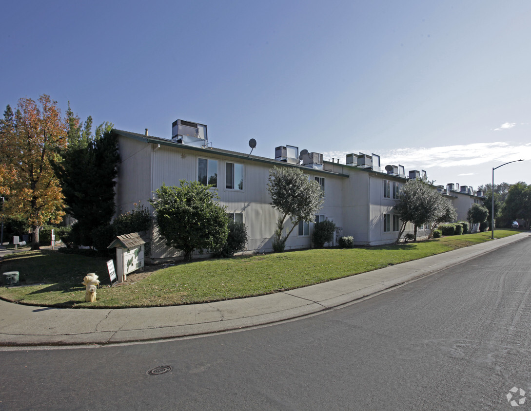 Building Photo - Jay Mar Apartments
