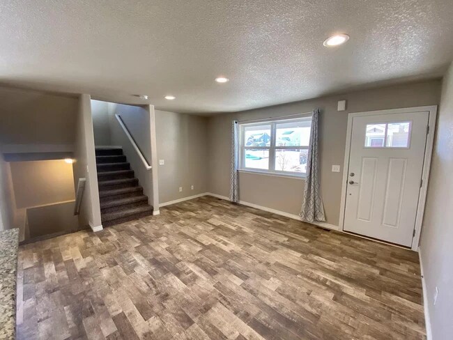Building Photo - 6105 Verbena Ct