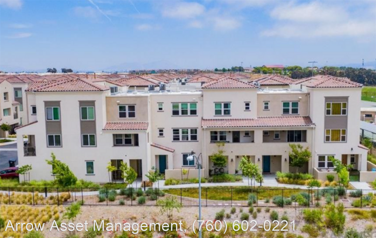 Foto principal - 4 br, 3.5 bath House - 1271 Calle Seabass #35
