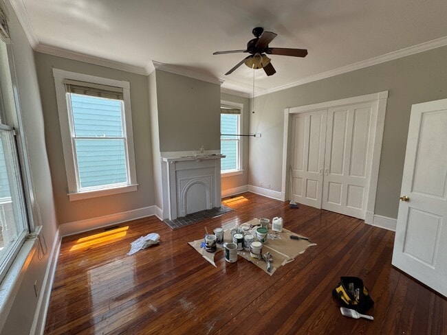 Building Photo - 313 W 33rd St