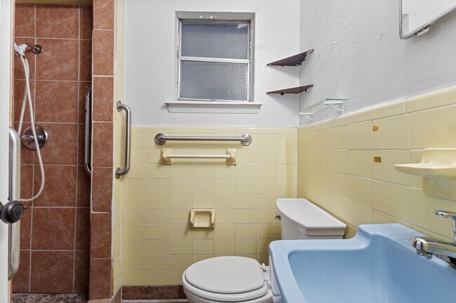Foto del edificio - 8923 Jennie Lee Ln