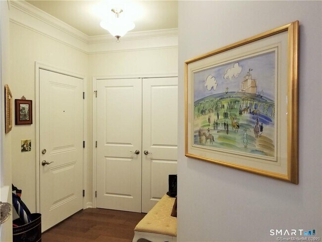 Foto del edificio - 424 Center Meadow Ln