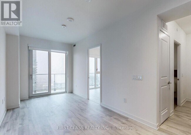 Building Photo - 100 Dalhousie St