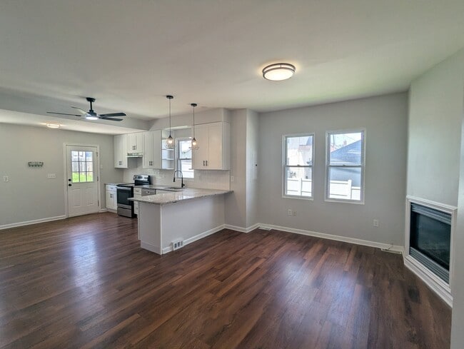Building Photo - 5504 Carville Ave