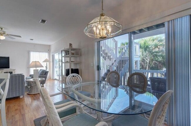 Building Photo - 1423 Sonata Ct