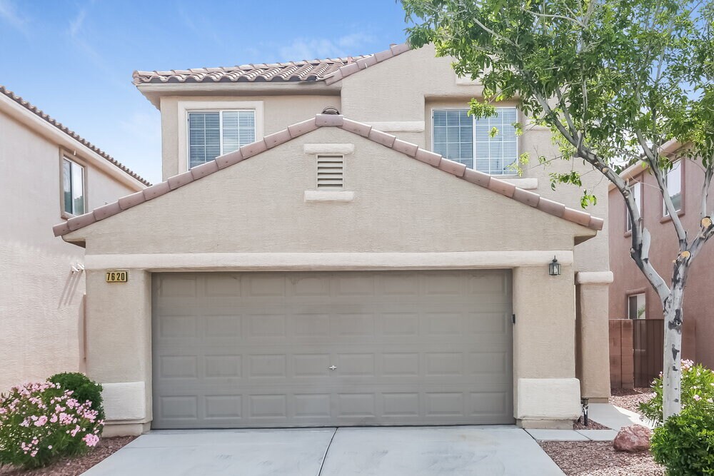 Foto principal - 7620 Highland Pony St