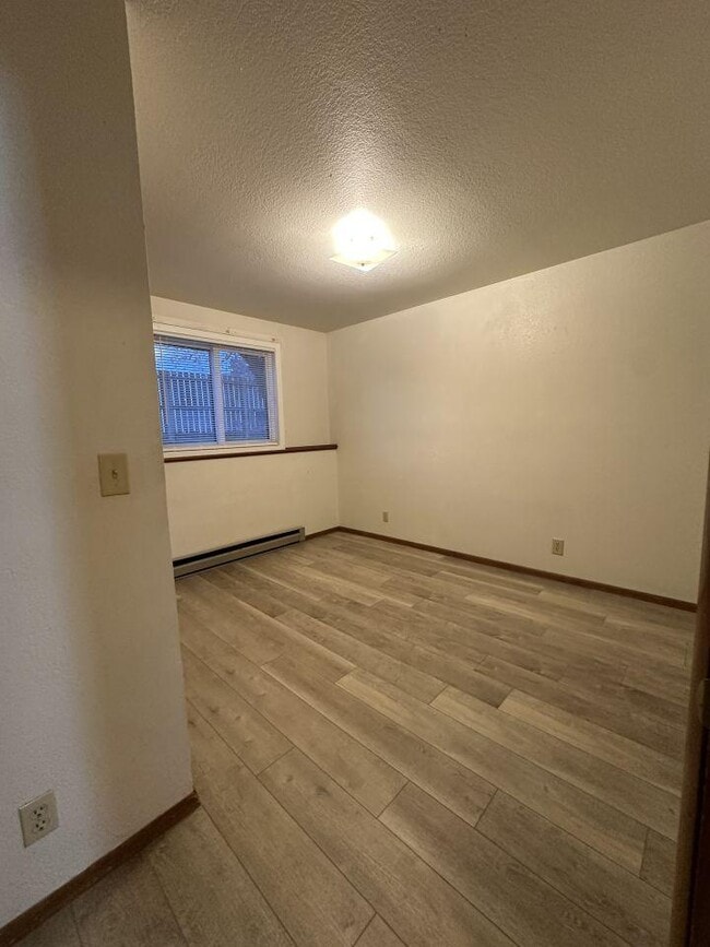 Building Photo - 2 bedroom in Billings MT 59105