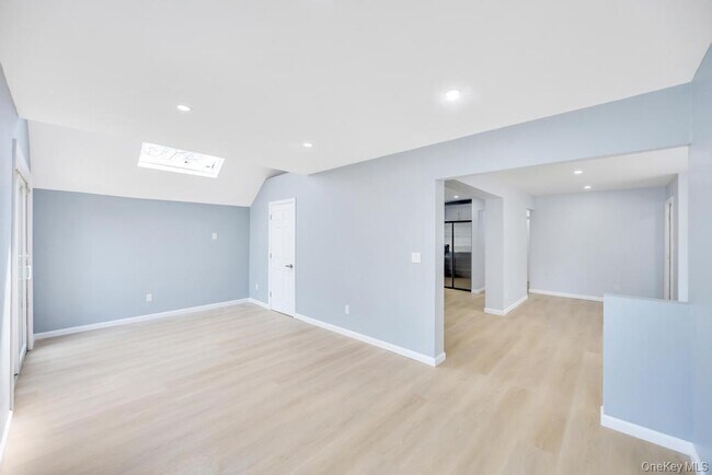 Foto del edificio - 207 August Rd