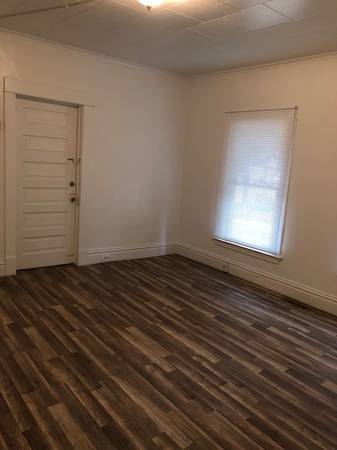 Sala de estar - 151 Palmer St NE