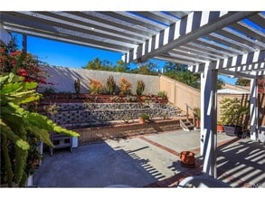Building Photo - 9 Sandalwood