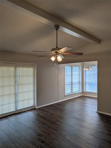 Foto del edificio - 713 Heathcliff Dr