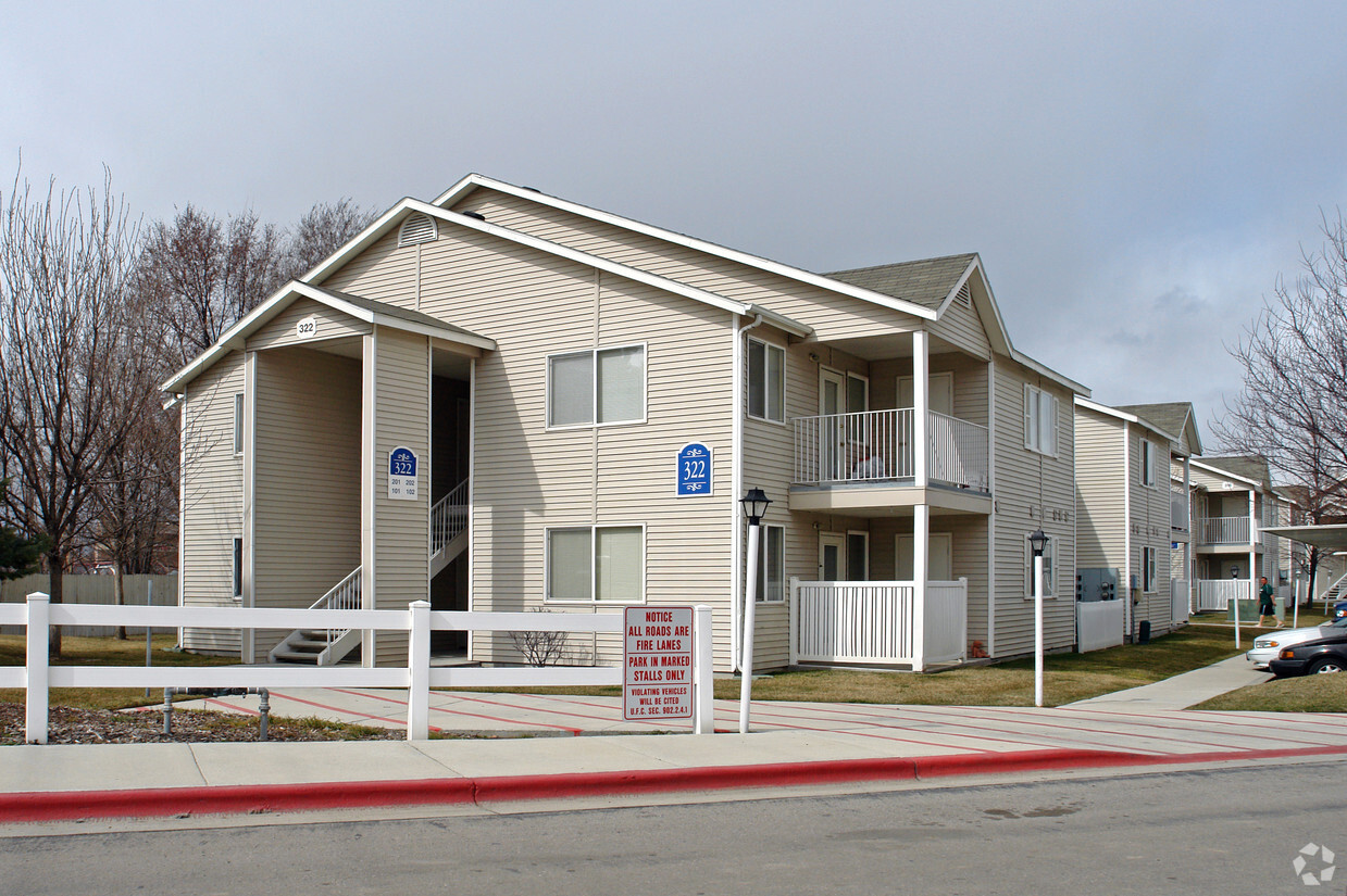 Primary Photo - Mallard Cove Apartments