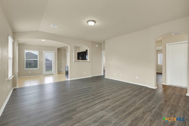 Foto del edificio - 1512 Doncaster Dr