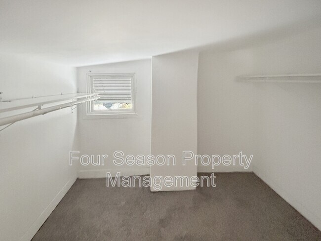 Building Photo - 631 Washington Ave