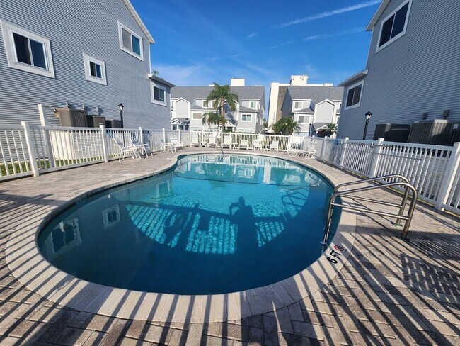 Foto del edificio - 900 Harbour House Dr