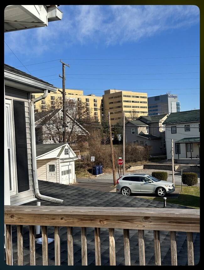 Foto del edificio - 938 Cherry St