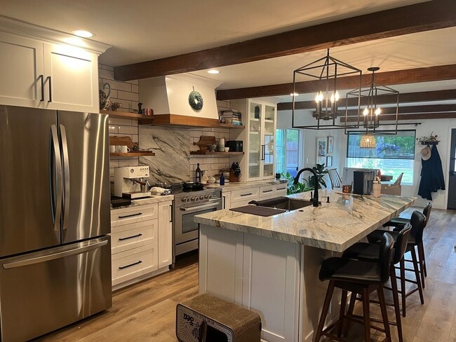 Building Photo - Lovely 3BR/2BA Single Story Home in San Ma...