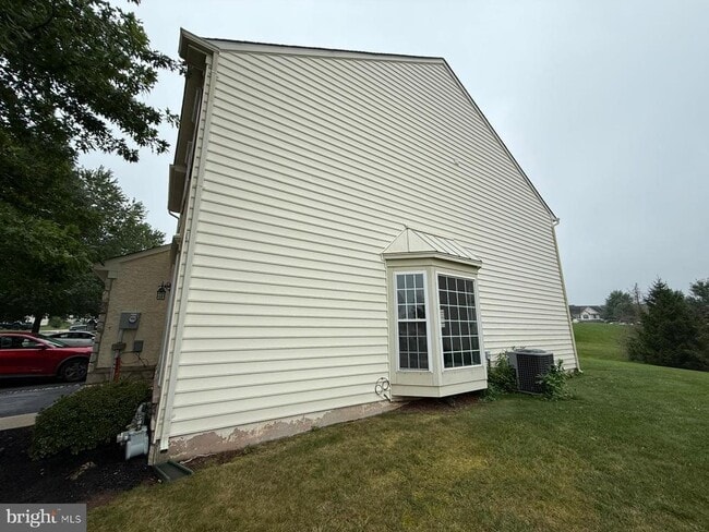 Building Photo - 85 N Savanna Dr