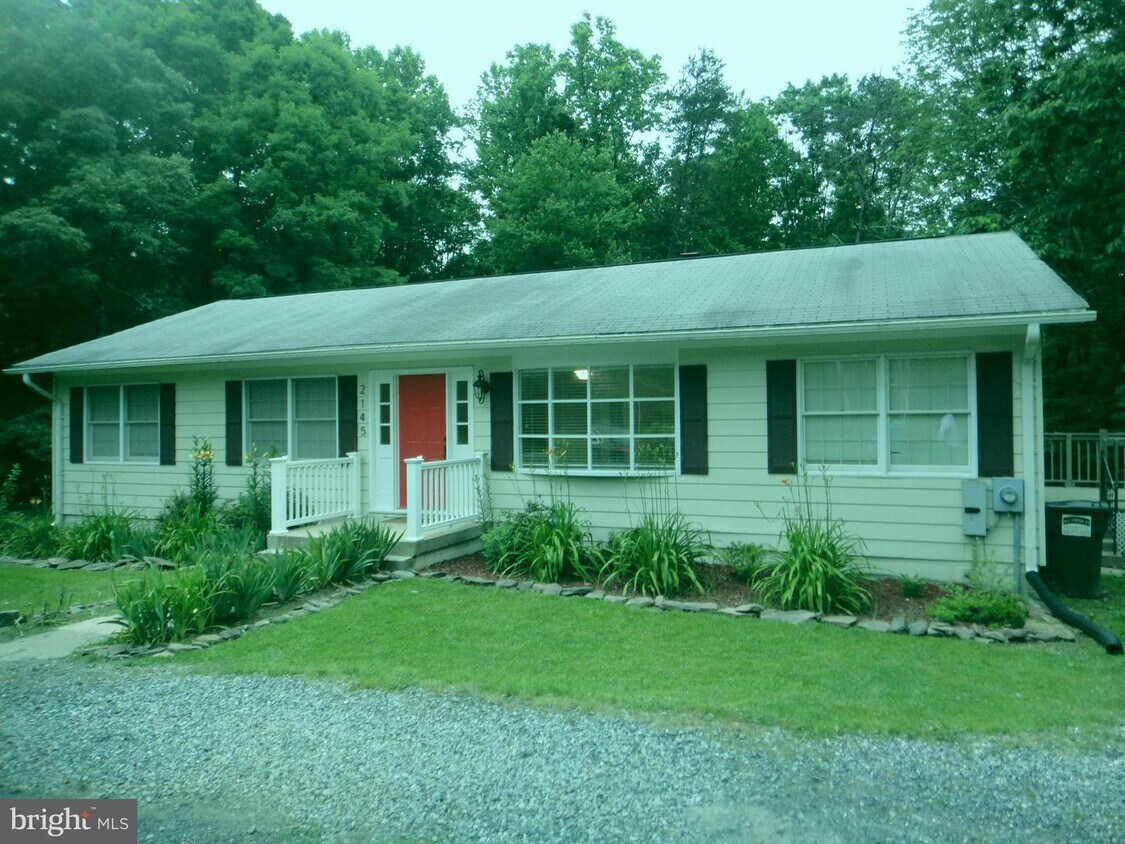 Building Photo - 2145 Kings Landing Rd