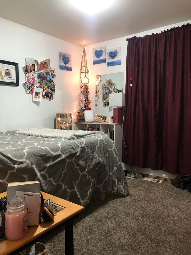 Building Photo - 711 B St