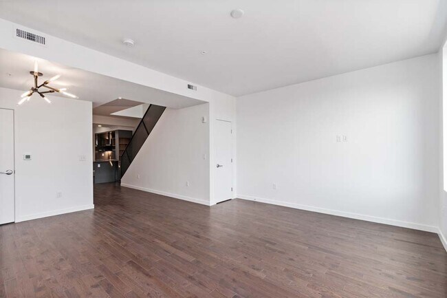 Building Photo - 401 Linden St