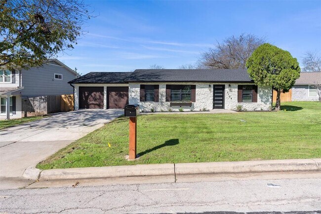 Building Photo - 7104 Fred Morse Dr