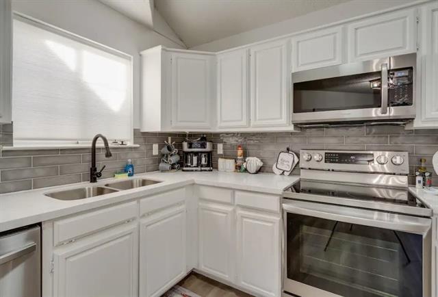 Foto del edificio - 2943 S Bend Dr