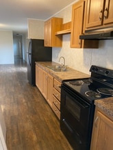 Building Photo - 101 Sparrow Ln Building Photo - 101 Sparrow Ln