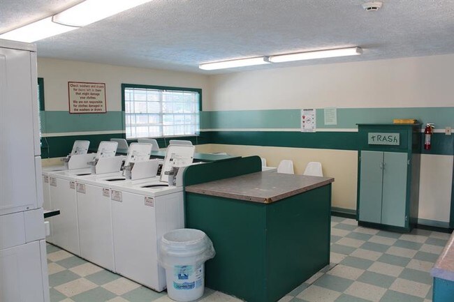 Foto del edificio - 201 Berryman Rd