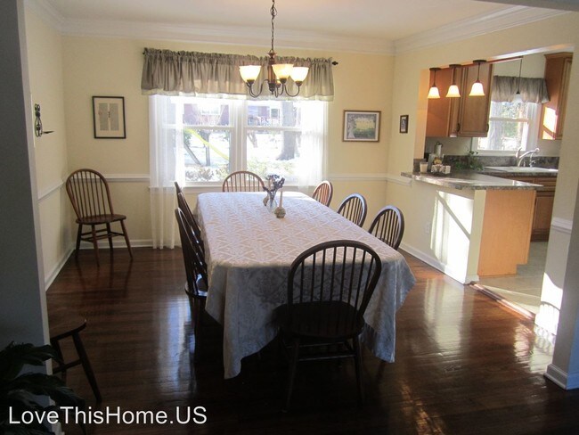 Foto del edificio - 5 br, 2.5 bath House - 204 Daphne Dr