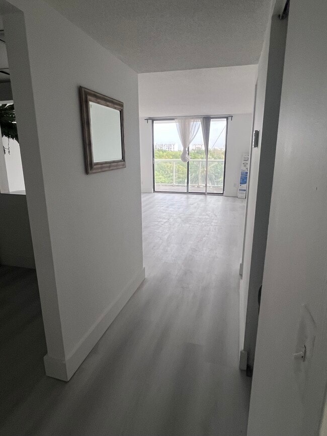 Building Photo - 13499 Biscayne Blvd