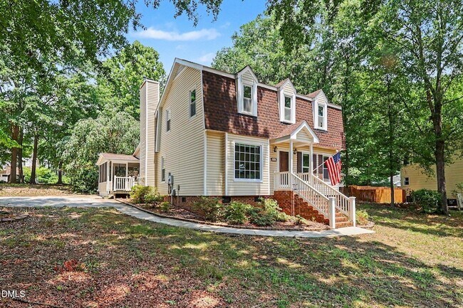 Building Photo - 302 Hutchins Dr