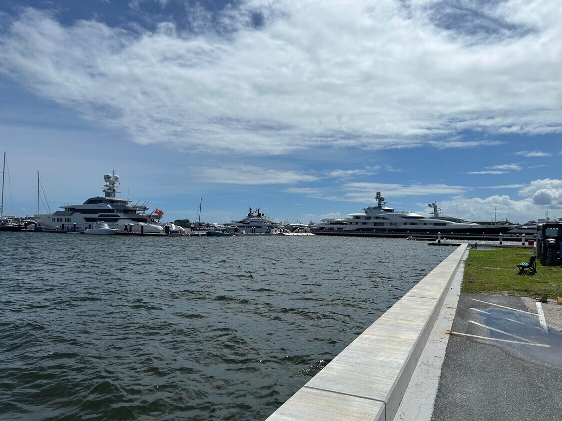 Foto principal - 4500 N Flagler Dr