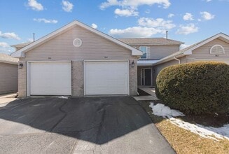 Building Photo - 388 Amphitheater Dr