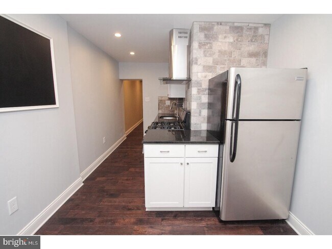 Foto del edificio - 2344 E Tucker St