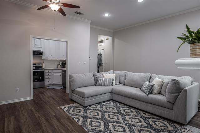 Foto del edificio - 3813 Prescott Ave