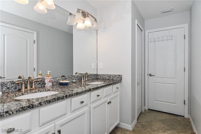 Foto del edificio - 9327 Glenforest Dr