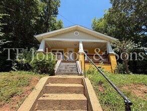 Building Photo - 129 W Acadia Ave